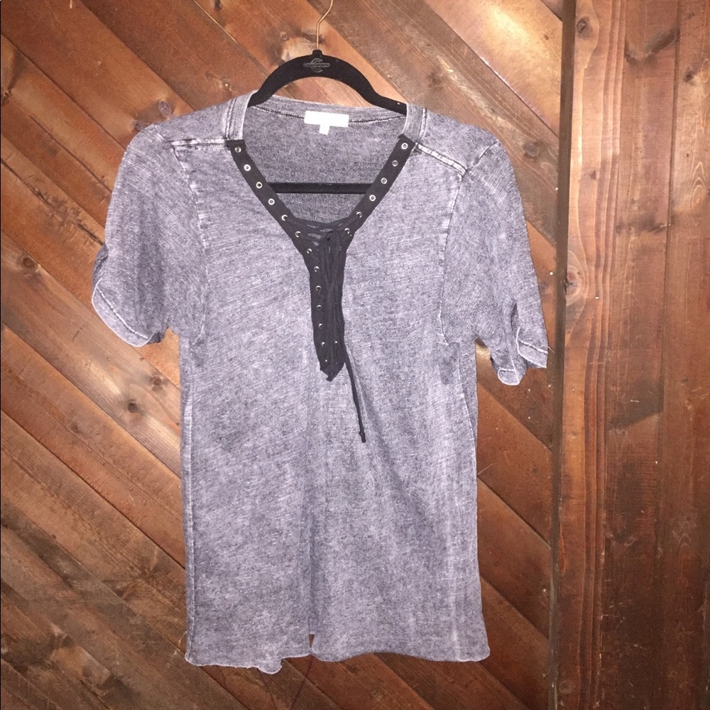 Buckle tie up tee